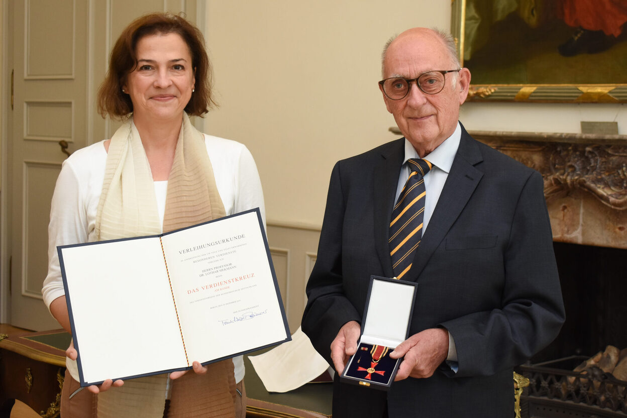 Bürgermeisterin Dr. Ursula Sautter und Professor Siekmann.