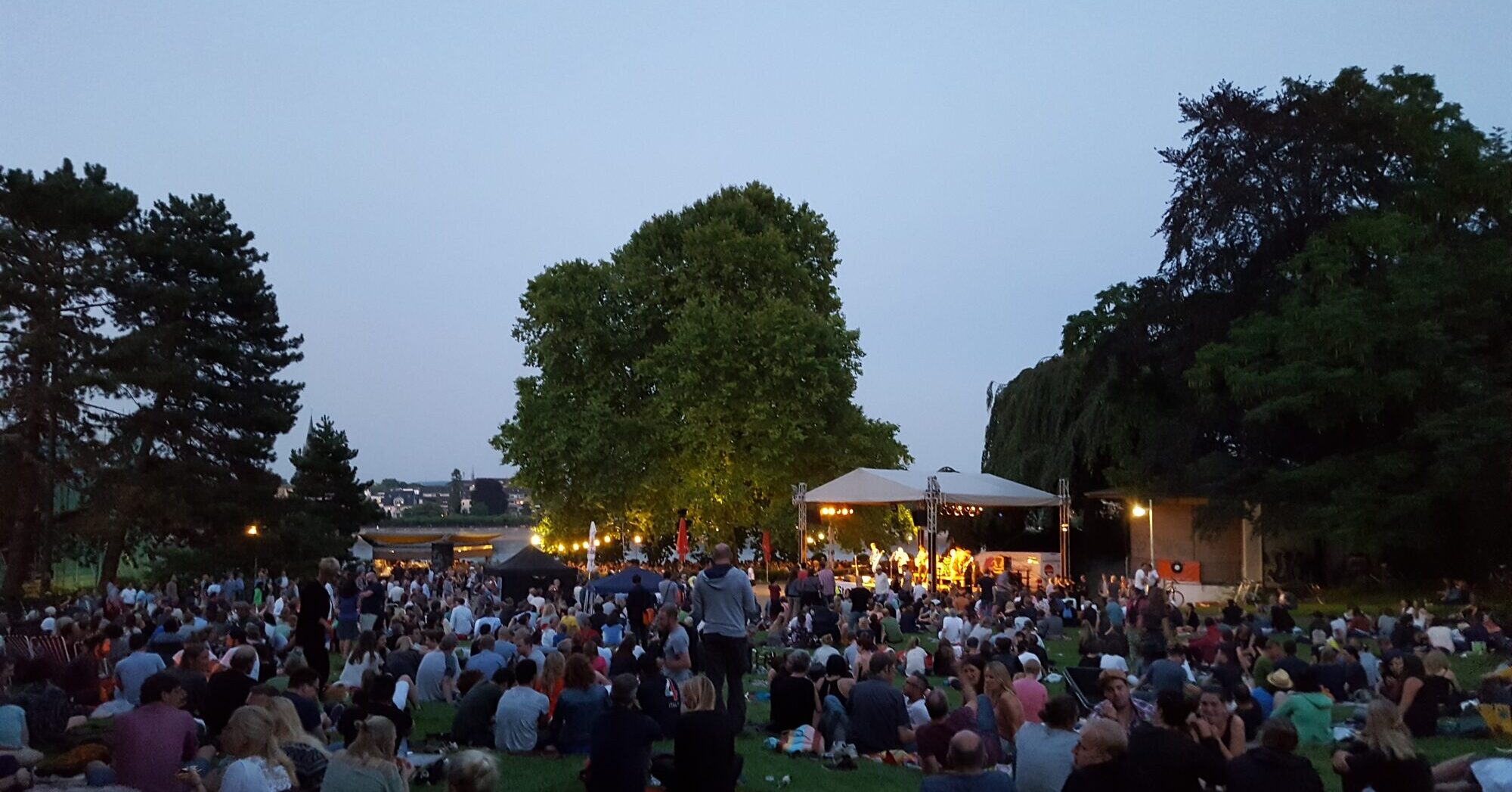 Konzerte In Ganz Bonn: Auftakt Stadtgartenkonzerte Und Tag Der ...