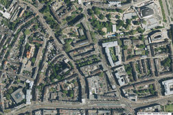 Ein Luftbild zeigt die Innenstadt mit dem Stiftsplatz.