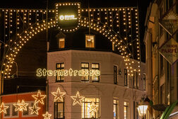 Weihnachtsbeleuchtung in der Sternstraße