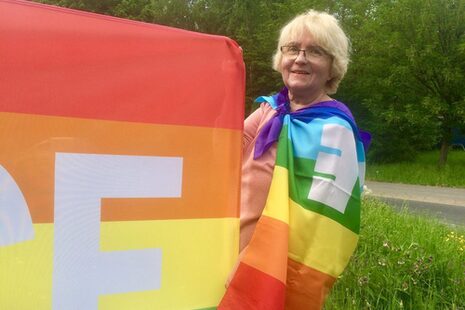 Heide Schütz beim Protest in Büchel (Eifel)