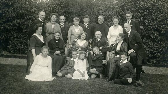 Hochzeitsfoto von Konrad Adenauer und Gussie Zinsser 1919